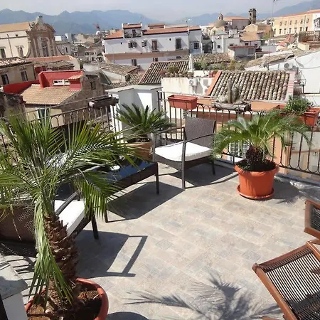 Bed and Breakfast La Terrazza Sul Centro 4*