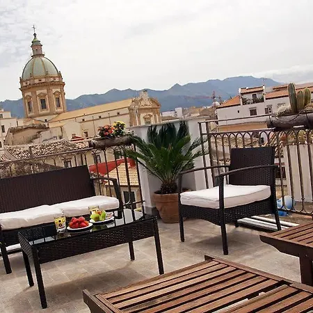 Nocleg ze śniadaniem La Terrazza Sul Centro 4*
